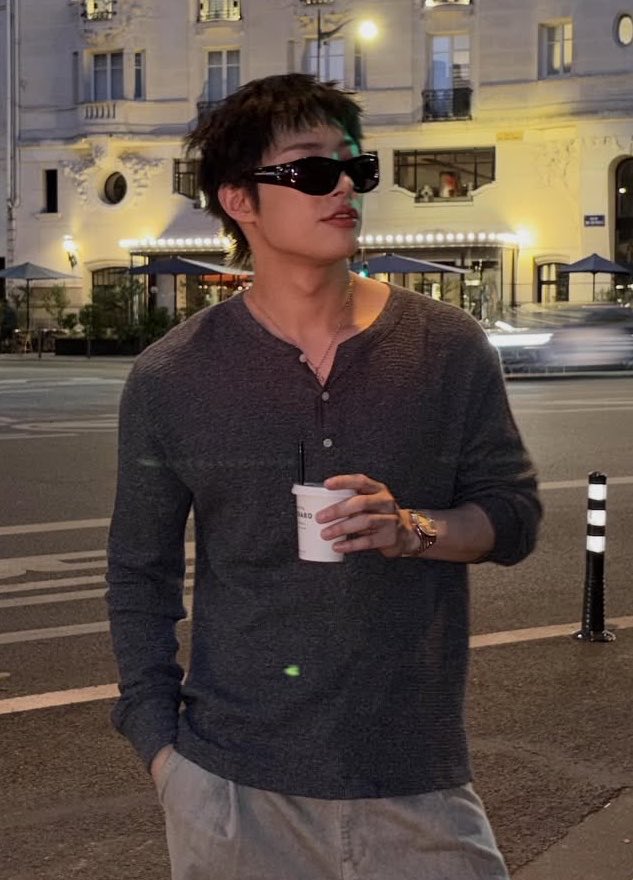 yuyuoomf's tweet photo. i love how u can tell what their current fav fits are.. like he looks so comfy in those ugh https://t.co/RI9uehIdwO