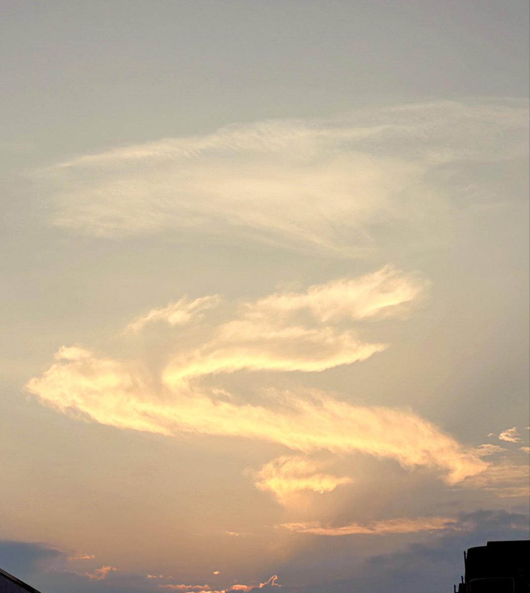 hirocat722's tweet photo. #イマソラ
#雲 https://t.co/cS7vJL3B9l