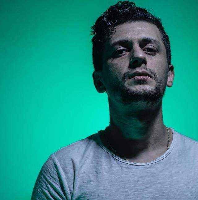 TurkValorMusic's tweet photo. Allame kimdir?
Gerçek adıyla Hamza Gül, 27 Temmuz 1987 doğumlu Trabzon kökenli Türk rap müzisyeni, söz yazarı ve animatördür.
2005 yılında üniversite eğitimi için geldiği Eskişehir'de Anadolu Üniversitesi Çizgi Film ve Animasyon bölümünden mezun olmuştur. https://t.co/FLYSlMjlb9