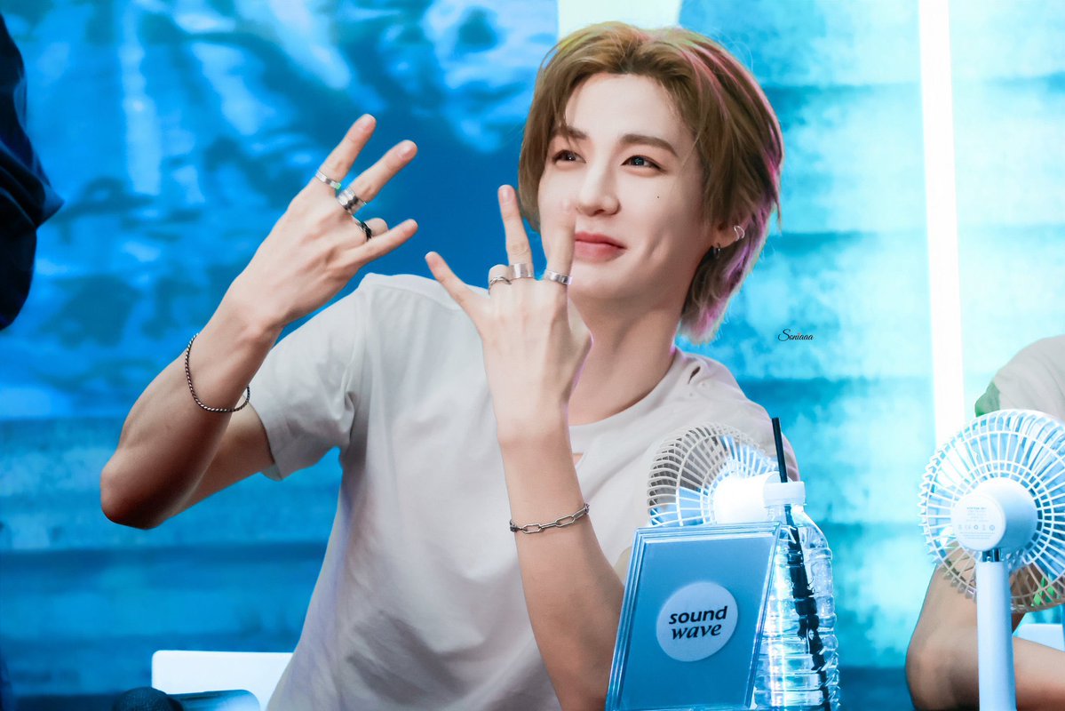멩이.. tweet media