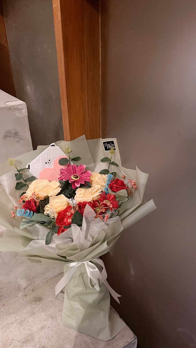 thaiteabapaw's tweet photo. 💐💘 https://t.co/t2Pqqw7zT3