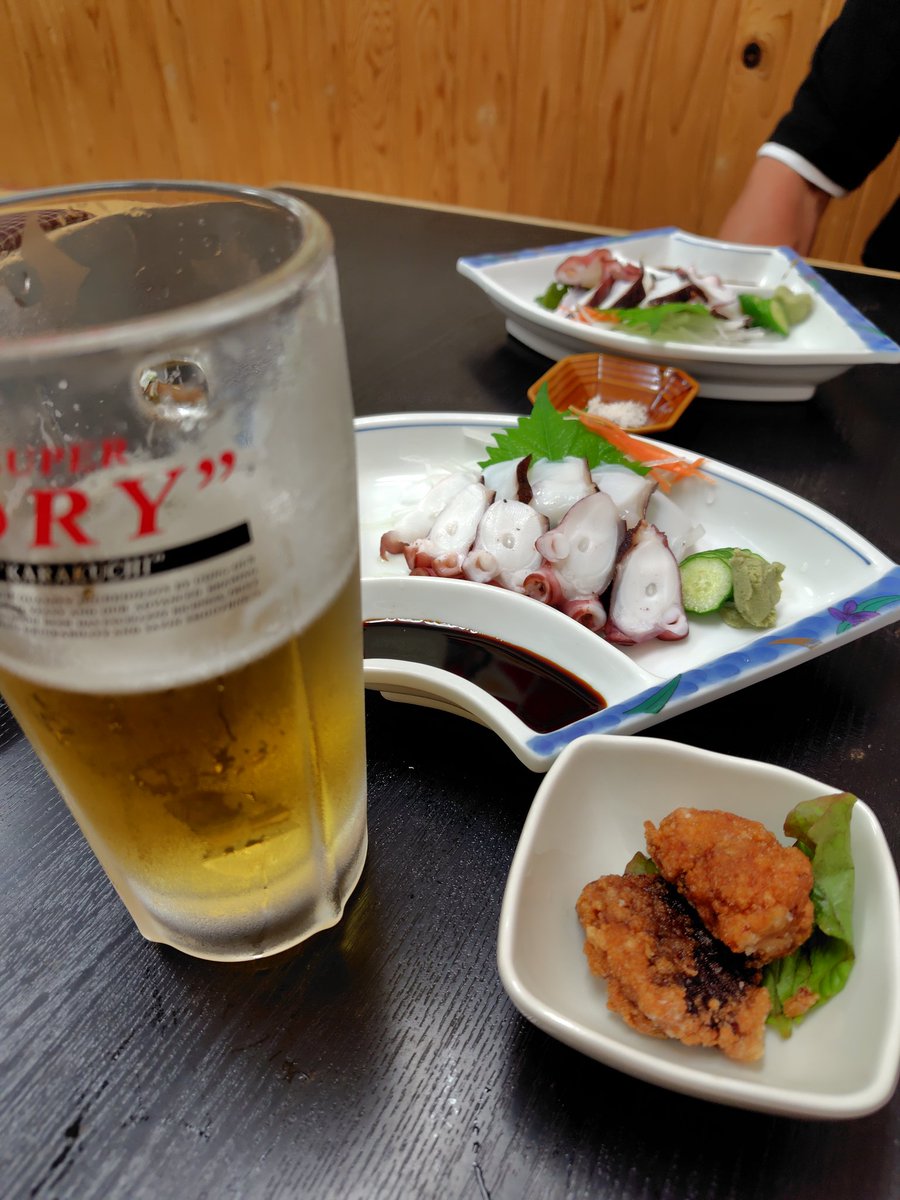 toyace869's tweet photo. 飲んで食って飲んで笑 https://t.co/0nXsa7JK7w