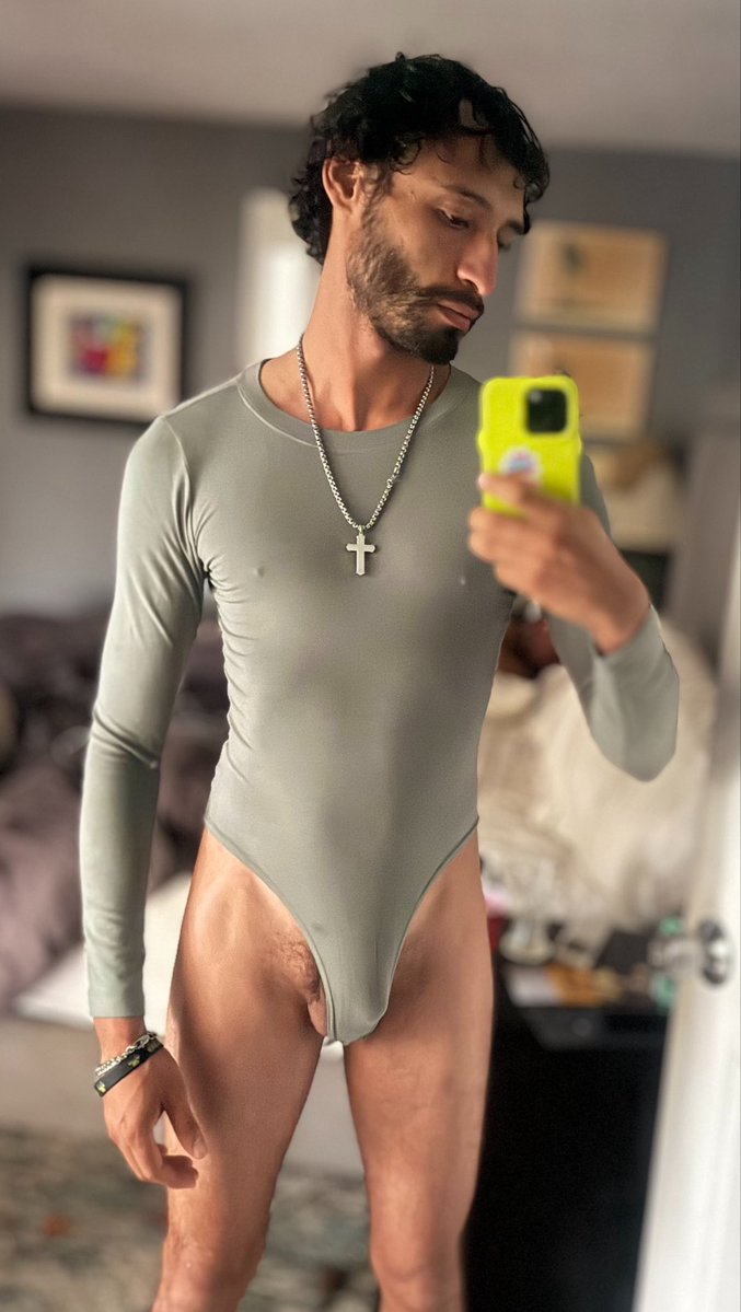 ivanfiend's tweet photo. View is good from the Front or the Back 😈?
#gaylatino #gaycontent #gaytwunk #twink #gayboy #nsfw #horny #ballsack #gaystyle #chudai #nudeselfie #dadson #kinky https://t.co/1lbq5bECPT