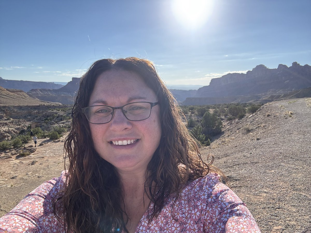 Positive_Paulie's tweet photo. I am back from my trip to Utah to see family!  A little sunburned, a little bruised, but a happy ❤️ 

Now time to get ready for the new school year. Headed into year 27 and need some help to #clearthelist of a few things!

Can you #BeAKindHuman and help?

https://t.co/HNJwg92VmR https://t.co/LM3CnFNYFN