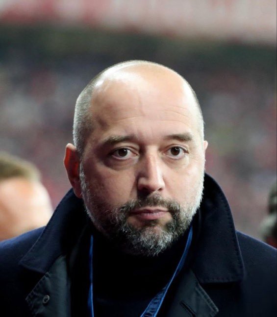 CAPO_FOOT's tweet photo. 🚨 « LE FCGB PEUT ENFIN ÊTRE LIBÉRÉ DE SON BOURREAU. » 😮‍💨💙🤍

La North Gate Bordeaux, groupe ultra des Girondins, s’exprime sur la situation du club dans un communiqué. 

Le groupe DÉZINGUE Gérard Lopez et croit en un meilleur avenir des Girondins malgré leur exclusion des compétitions nationales.

📸 @northgateoff