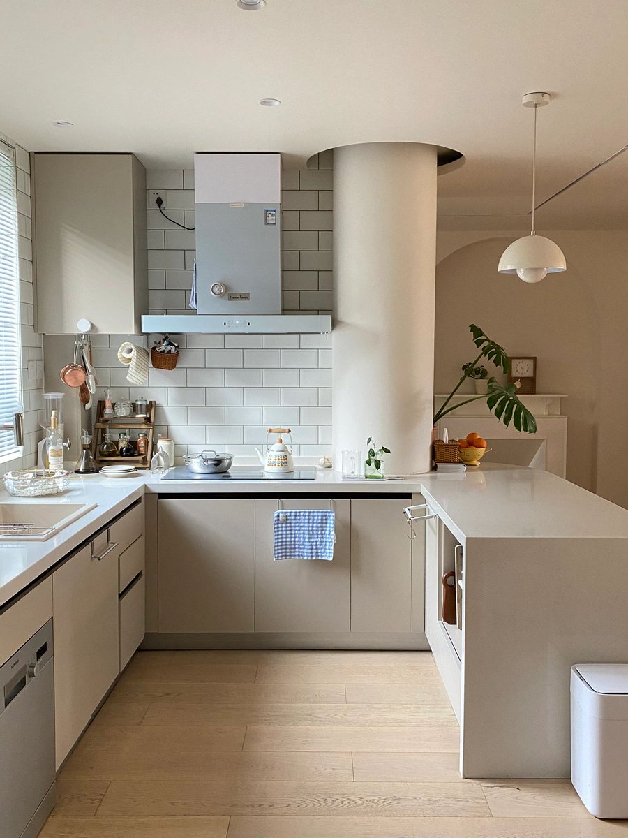 MQuiller7172's tweet photo. Just spent the whole Sunday afternoon baking chocolate chip cookies with my tiny sidekick—flour in our hair, sticky fingers, and way too many dough test bites. Simple, perfect family vibes https://t.co/mt5u7N2Pj2
