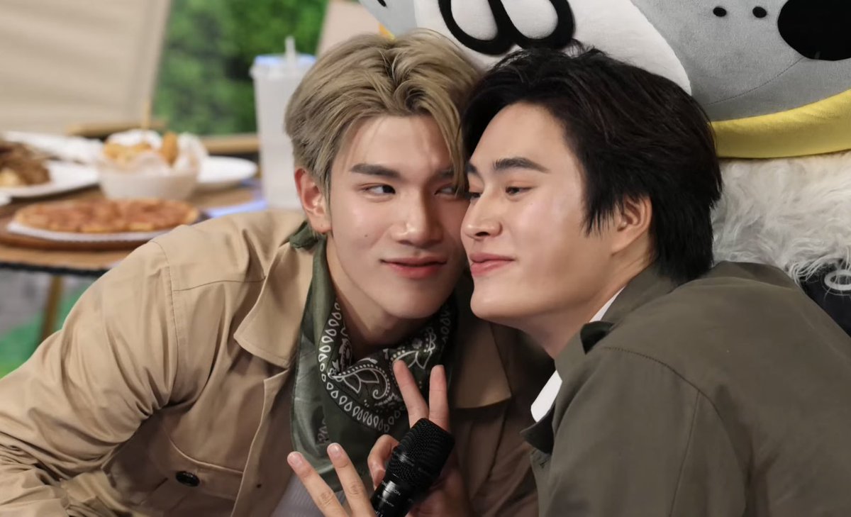 tianxmini's tweet photo. กรุตาย ป้าว่ามีคนเอาจิง https://t.co/Va57IlHHcU
