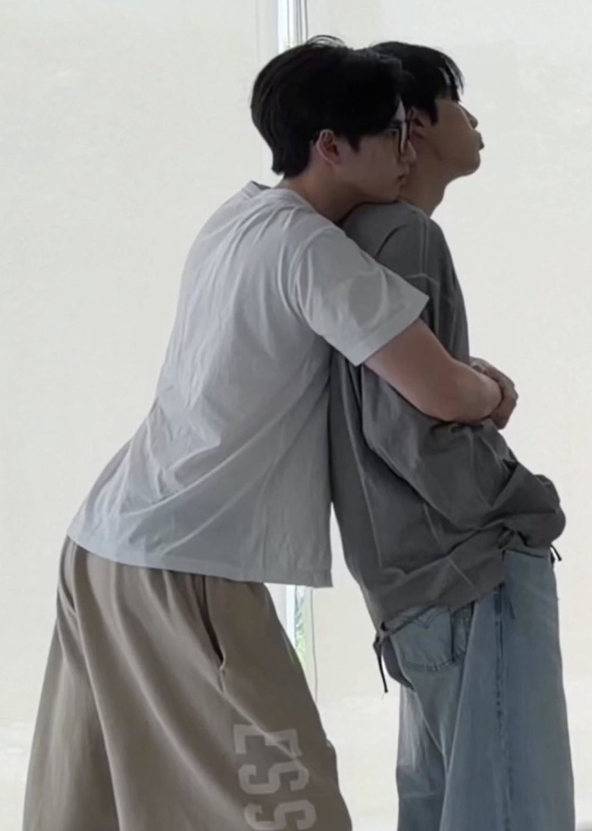 norniew_'s tweet photo. มุมนี้ทำอะไรกันคะ https://t.co/R7dOem0Fwb