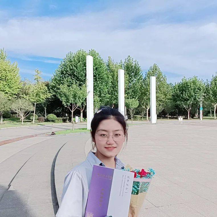 AScripps5290's tweet photo. Graduated! 4 years of late-night study sessions, laughter with besties, and unforgettable moments. Ready for the next chapter! https://t.co/Axht7iZtih