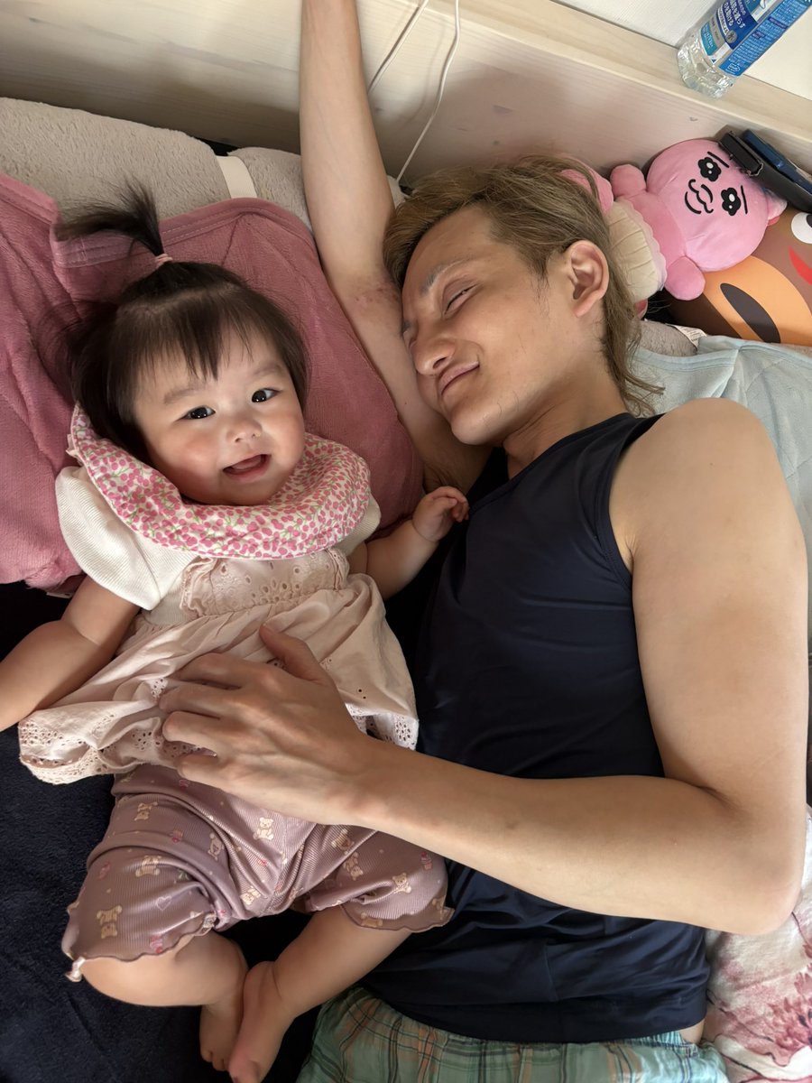 sakiiirin's tweet photo. 8月末に愛媛に帰る実感が湧いてきて、寂しくなってきた。
なら何で離婚した？ってなると思うんだけどね。
でも、やっぱり好きなんです。
カシンくんとなかなか会えなくなるのは辛い。
なんでこうなってしまったんだろ。
どうするのが1番良かったんだろ。 https://t.co/PJlSwdhOex