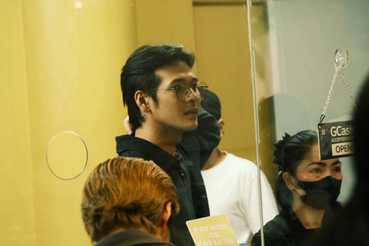 projectarkin's tweet photo. yawa oyyyy

WILBERT AT TICKETNET https://t.co/PbqMkT0FkY