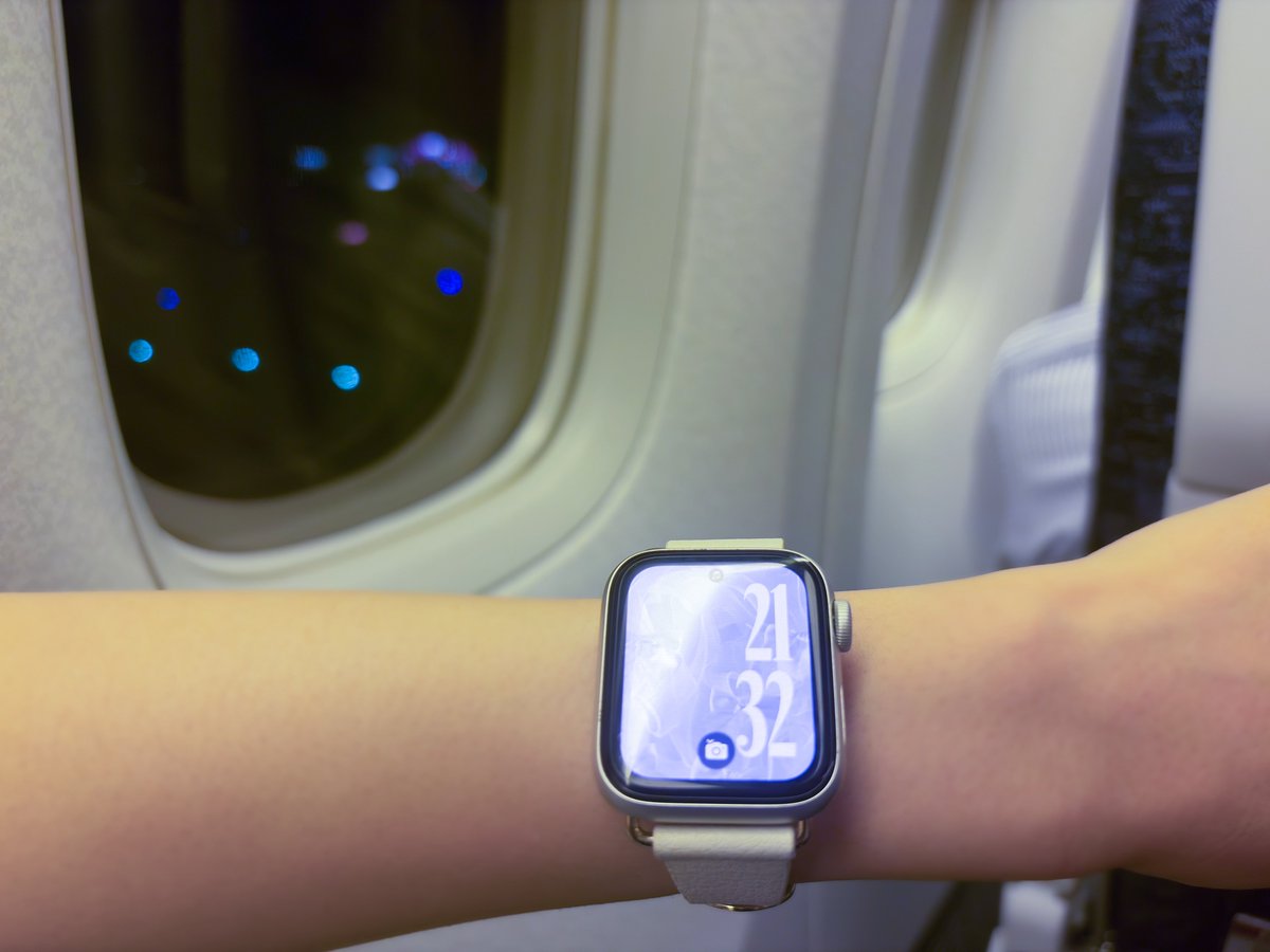 piiiiiman___'s tweet photo. 無事飛行機の中でチケ発完了◎
電波悪いから整番めっちゃ遅くて泣いた https://t.co/2Wi1uI7LUI