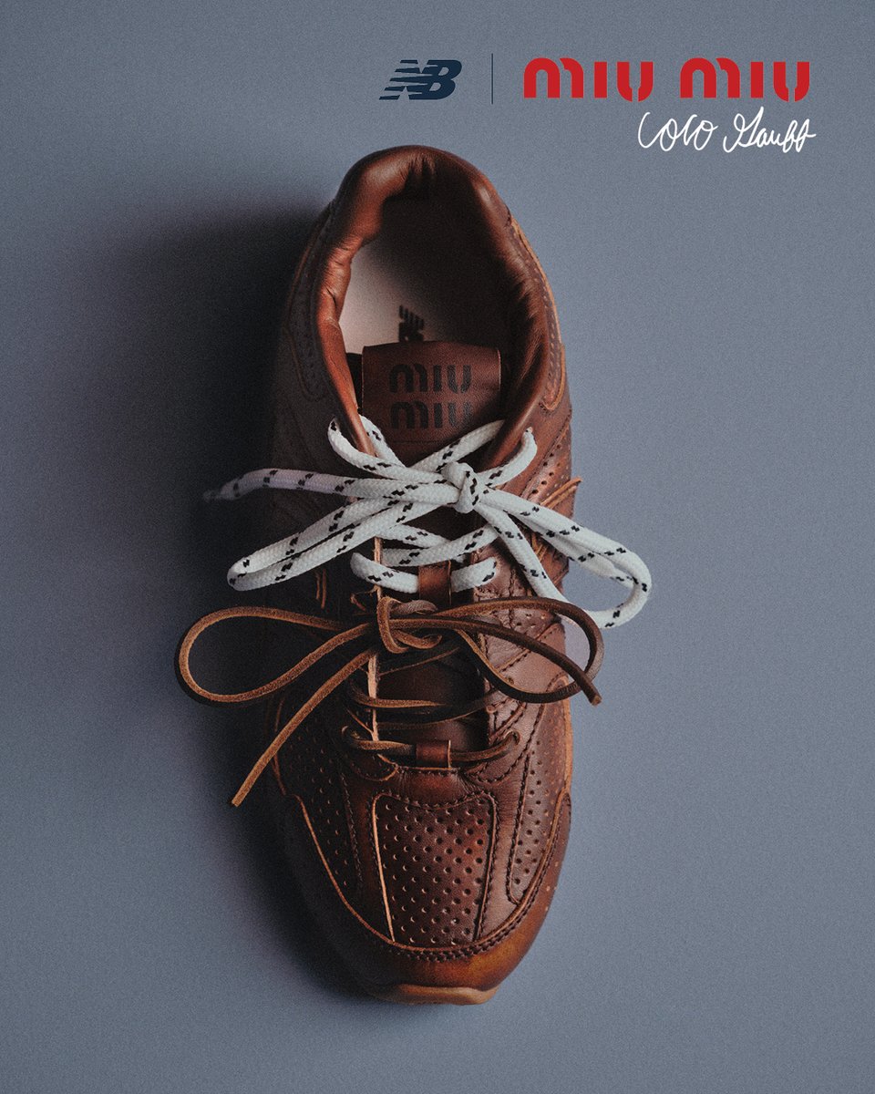 MIUMIUofficial's tweet photo. Blending the intensity of tennis dynamism with style, the New Balance x Miu Miu campaign highlights both Coco Gauff’s on-court presence and the collection’s technical details, silhouettes, and refined workmanship.
Discover the full collection including revised 530 SL leather tennis sneakers via https://t.co/lT0uLLvrZu. 

Photographer: Chaumont-Zaerpour
Stylist: Lotta Volkova

#MiuMiu
#NewBalancexMiuMiu 

The New Balance x Miu Miu collection with Coco Gauff available for a limited time in select Miu Miu stores worldwide and on https://t.co/ieXG9NDPvp.