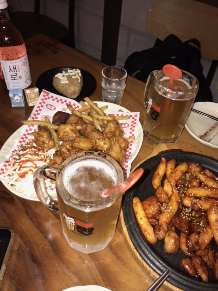 _mxxsik's tweet photo. 할머니댁 다녀와써요 ㅎ.ㅎ https://t.co/8nVeCkaK41