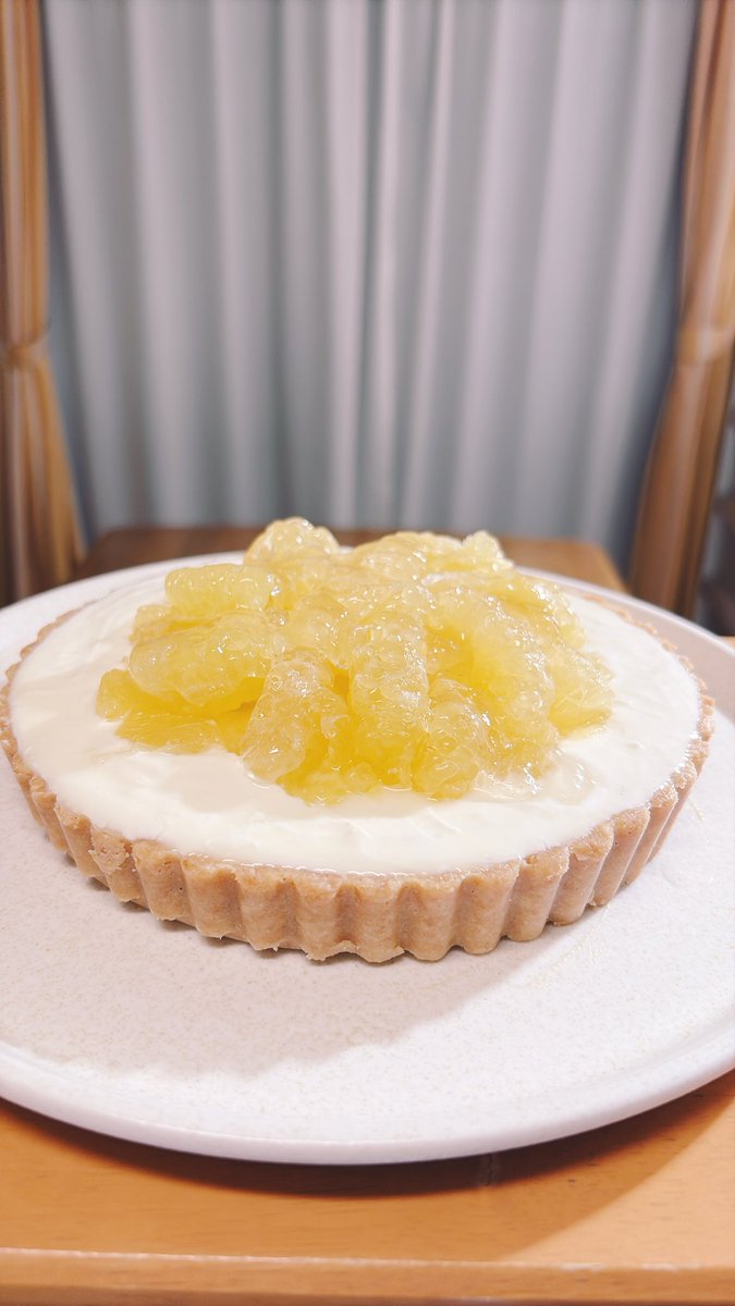 cha_m50136's tweet photo. 天草晩柑を使ってタルトを作りました⭐️
#天草晩柑
#タルト
#和製グレープフルーツ https://t.co/HSG3kMYGTI
