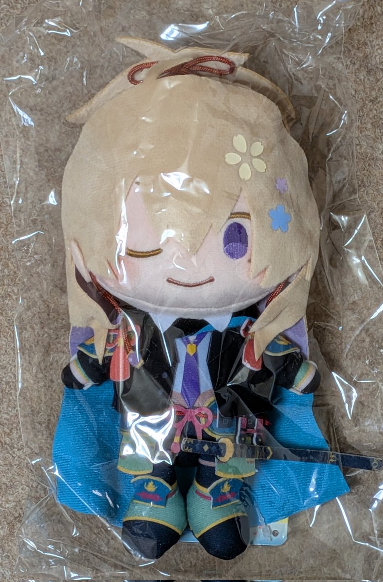 etc_mik's tweet photo. 【刀剣乱舞 わんぱく！ ぬいぐるみ 譲渡】

お取引については、固定ツイとリプもご参照ください。

〇譲
小竜

〇求
4950円＋送料

グッズ整理の一環のため、別ツイ譲も同時に買取いただける方優先したく、単体は少しお時間いただくかもしれません。

よろしくお願いいたします。 https://t.co/piCQZ2vxVY