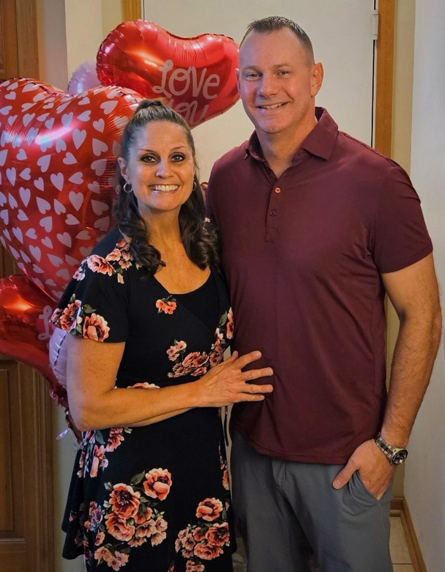 CoachSheehan's tweet photo. Happy Anniversary to my beautiful wife and loving mother of our two sons.

15 years! Grateful for every one of them.