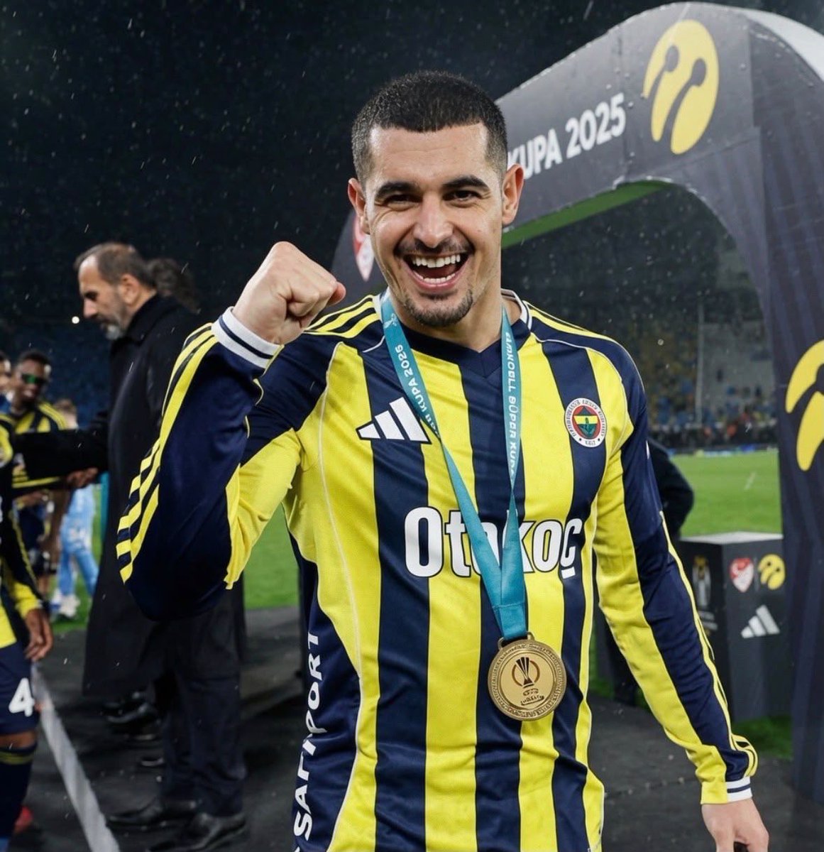 Fenerbahceapp's tweet photo. 🚨Levent Mercan için Almanya'dan teklifler var. https://t.co/zDKDE3NlHz
