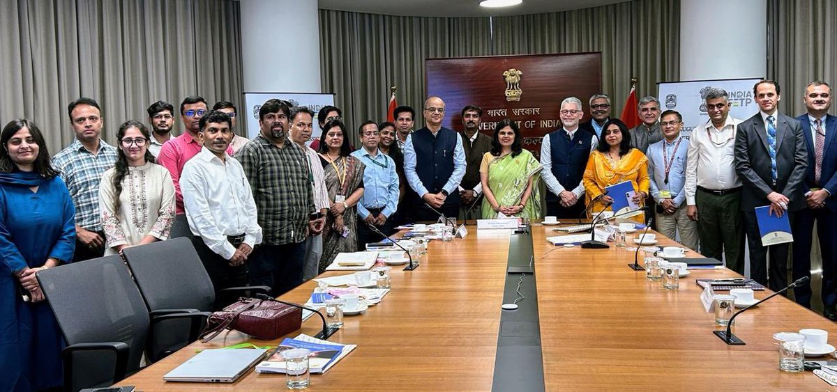 drramvictor's tweet photo. NCDC launched Intermediate Field Epidemiology Training Programme (I-FETP) in collaboration with 14 institutions to train around 250 public health professionals. Supported by WHO India, US CDC,World Bank, the initiative strengthens India’s epidemiology workforce. #HealthForAll https://t.co/EO3EU2nWHh
