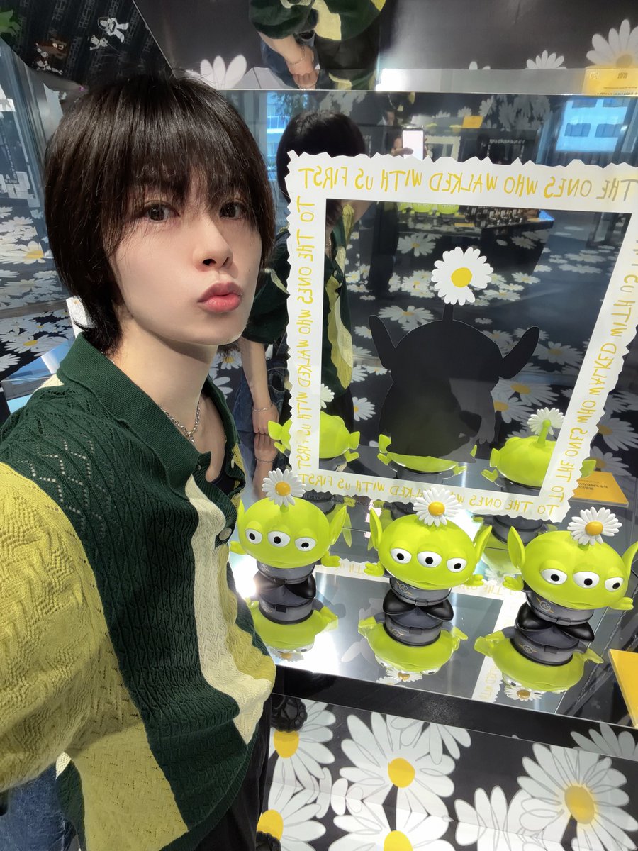 kumakaito612's tweet photo. トイ・ストーリーは、
“作品”じゃなくて思い出🫧
『THE FIRST FAN』で、
あの頃のワクワクにまた会えた🌼🤠✨
#THEFIRSTFAN
#PEACEMINUSONE #GDRAGON https://t.co/LDG6NGgyPJ