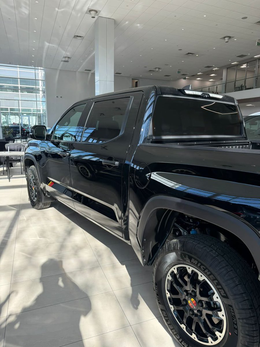 Kwesi_Agyei_'s tweet photo. ANOTHER ONE

Brand new 2026 Toyota tundra TRD pro
Mileage 300 kilometres 
Odometer 3.4L twin turbo engine 
680k cedis. 
At the port now, duty unpaid. 
Need serious offers now. 🙏🏾 https://t.co/gZsz6AB5Pb