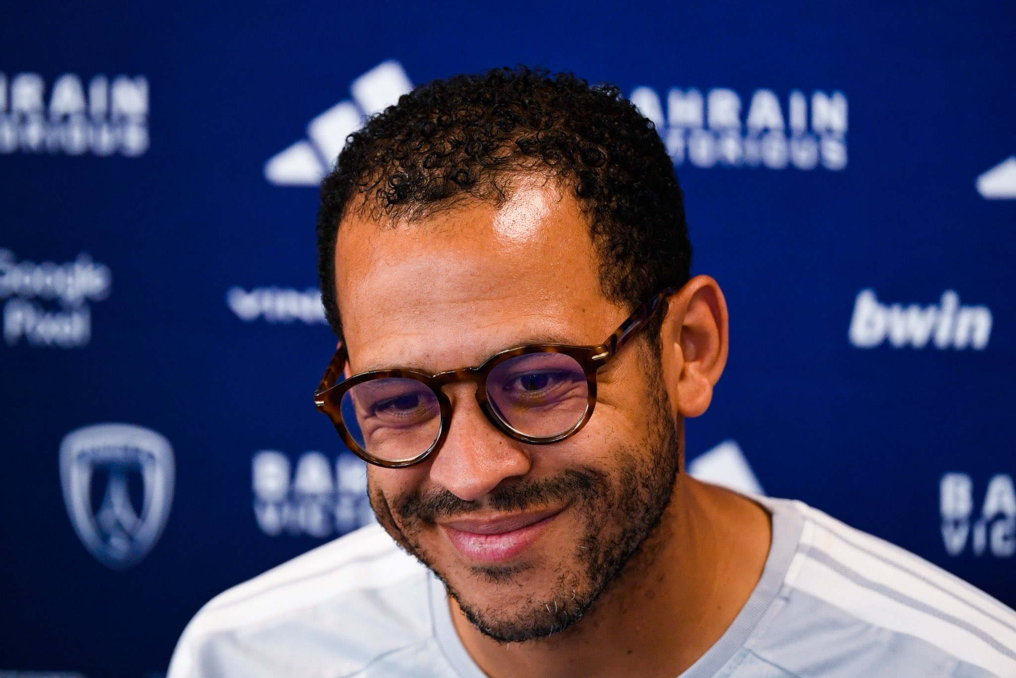 🚨 Liam Rosenior 🏴󠁧󠁢󠁥󠁮󠁧󠁿 : « LA LIGUE 1 EST UNE LIGUE FANTASTIQUE. C'ÉT...