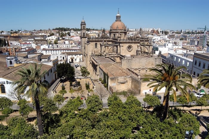 InstCervantes's tweet photo. #JerezdelaFrontera acogerá la #ReuniónAnualdelInstitutoCervantes del 27 al 29 de julio |
ℹ️ https://t.co/6TCQjbApoE

La cita congregará a todos los directivos de la institución, en España y el mundo, encabezados por su director, #LuisGarcíaMontero.
@casareal
@MAECgob
@ciudadjerez https://t.co/5a27D2fh5U
