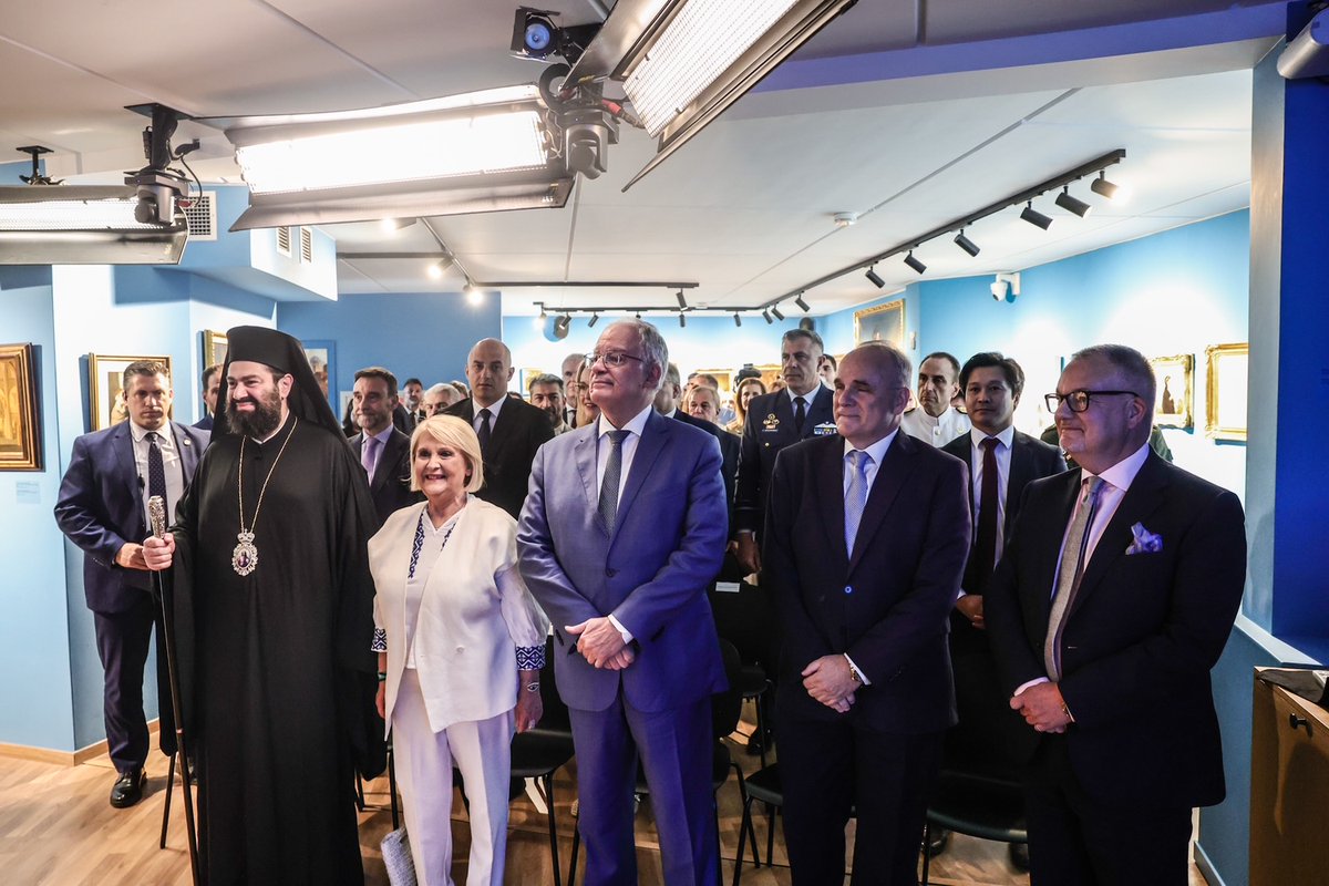 PresidencyGR's tweet photo. Χαιρετισμός του Προέδρου της Δημοκρατίας Κωνσταντίνου Αν. Τασούλα στην παρουσίαση του βιβλίου «Λόρδος Βύρων, Βρετανικός Φιλελληνισμός» της Εταιρείας για τον Ελληνισμό και Φιλελληνισμό στο Μουσείο Φιλελληνισμού

https://t.co/vsQyl8phlK https://t.co/1LgvBoVzJG