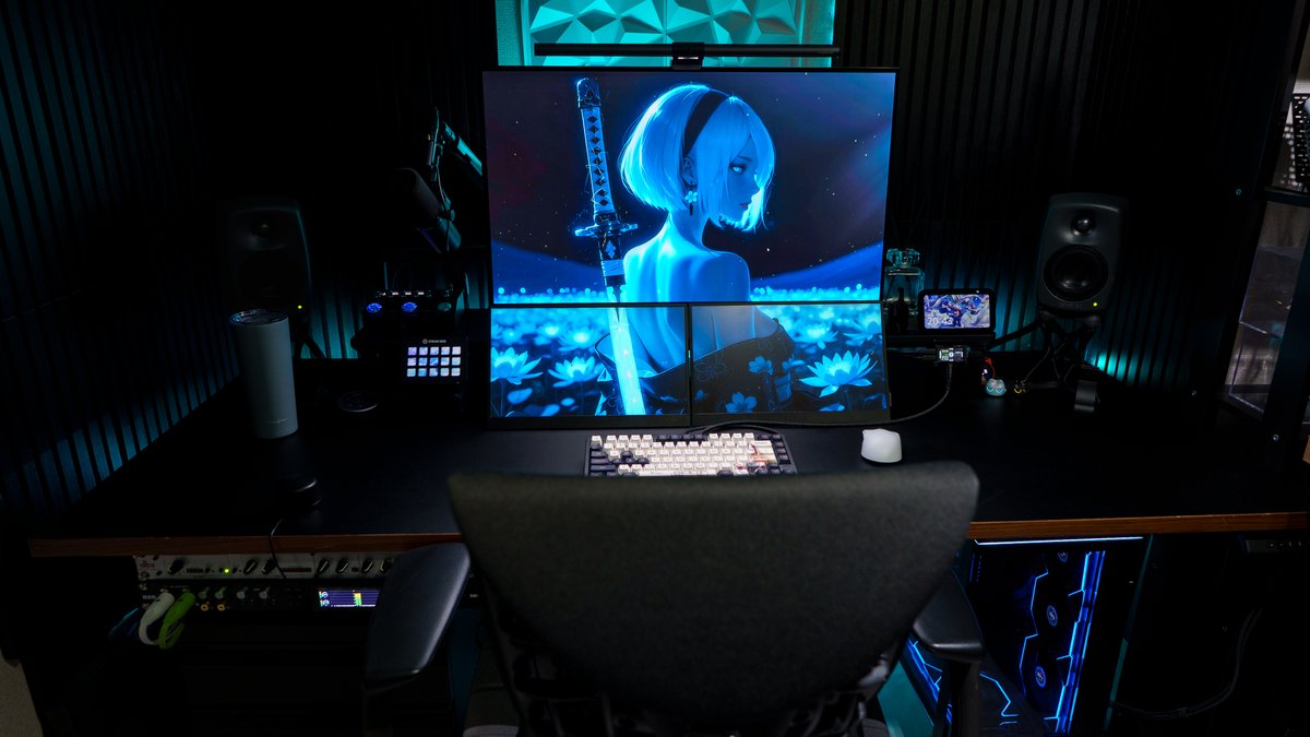 FlukeF23's tweet photo. Blue2B
 #desksetup https://t.co/6IHIDzVpCx