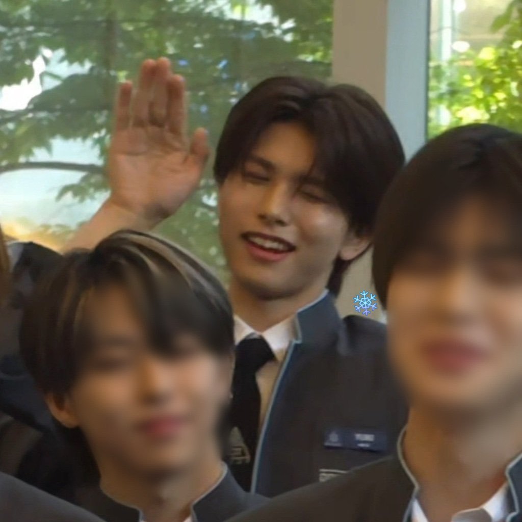 Sekaiproducer1's tweet photo. 유키의 네코🐱 https://t.co/amTWnuXZkl