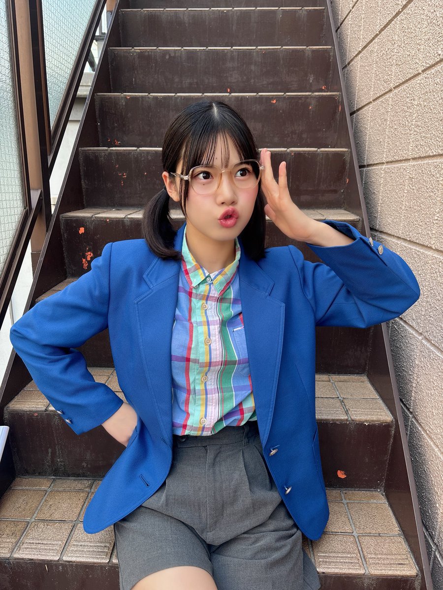 hotaru_tkns's tweet photo. 舞台 #BORDER 
ビジュアル✨💙
西谷夢を演じます！

毎日の稽古、心がへとへとです
今日は初通し終わった瞬間の少しの休憩で気絶して寝てました

全力で自分の心と向き合う事ってすごく大変だなと日々感じてます

7/29~8/2
🎫【高梨螢の選択お願いしますっ.ᐟ】
https://t.co/IMTBb9VYF0 https://t.co/e6wgr7XHmN