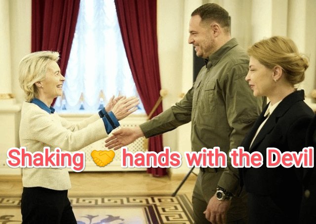anonymousU81136's tweet photo. @TrochimowiczAJ @NawrockiKn W Moskwie też zajebiscie . Kasa rządzi światem. https://t.co/SnV8nBekRd