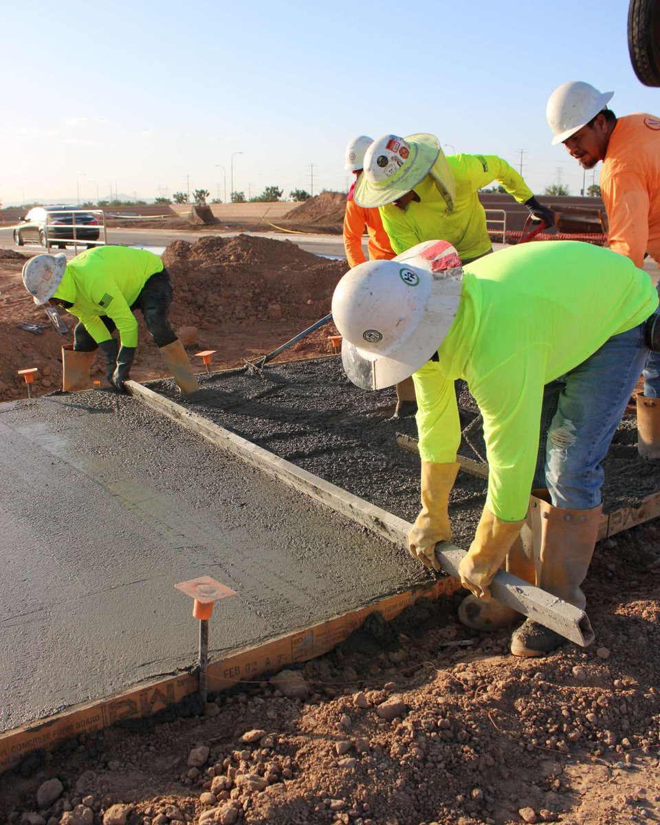 MonroyConstruct's tweet photo. Another pour in the books.  Our team continues to deliver dependable concrete placement with a focus on quality, safety, and efficiency. Proud of the hard work our crews put in every day to keep projects moving forward. #MonroyConstruction #ConcretePour #ConstructionLife https://t.co/M7z702J72r