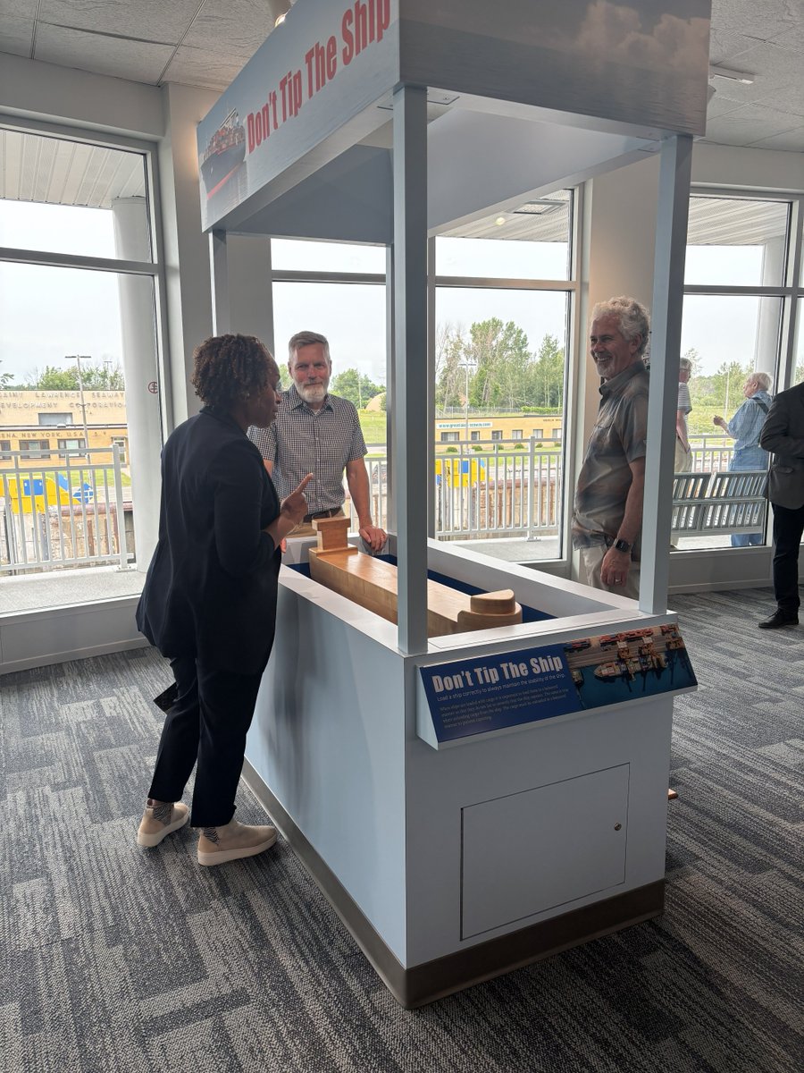 SeawayUSDOT's tweet photo. 📣📰 Earlier this week, Administrator Mike McCoshen was proud to host a site visit of Massena operations for @USDOT & @TheSLSMC colleagues as well as Seaway stakeholders. The visit included a tour of Vessel Traffic Control and the Seaway Visitor Center at Eisenhower Lock.

During the visit, Administrator McCoshen highlighted the Great Lakes St. Lawrence Seaway System’s economic impact on the North Country region and the GLS’s continued commitment to investing in the region by driving economic growth and supporting quality jobs📈🤝👷‍♀️

#GreatLakesSeawaySystem #NorthCountryAlliance #collaboration