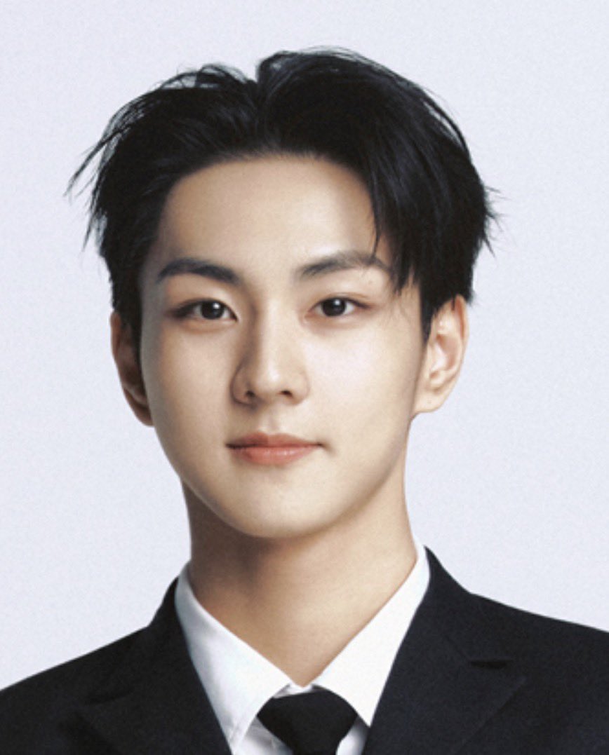 mmpjs_'s tweet photo. อมกกกกก หล่อมากกก ㅜㅜ

#JUNGWON #정원 https://t.co/jpE6jZyN1g