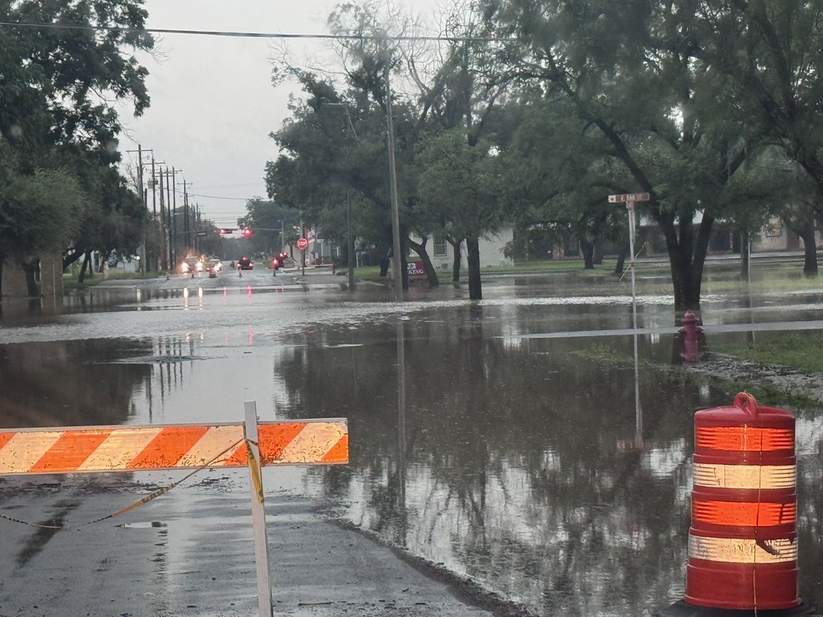 tornadopaigeyy's tweet photo. Some scenes from Uvalde Texas this morning. Flooding (river and flash flooding) happened very fast. Roads leading the city are blocked off, many streets in the city impassable with more rain coming. #Uvalde #FlashFloodEmergency #TexasFlooding https://t.co/HBqbPHX5TC