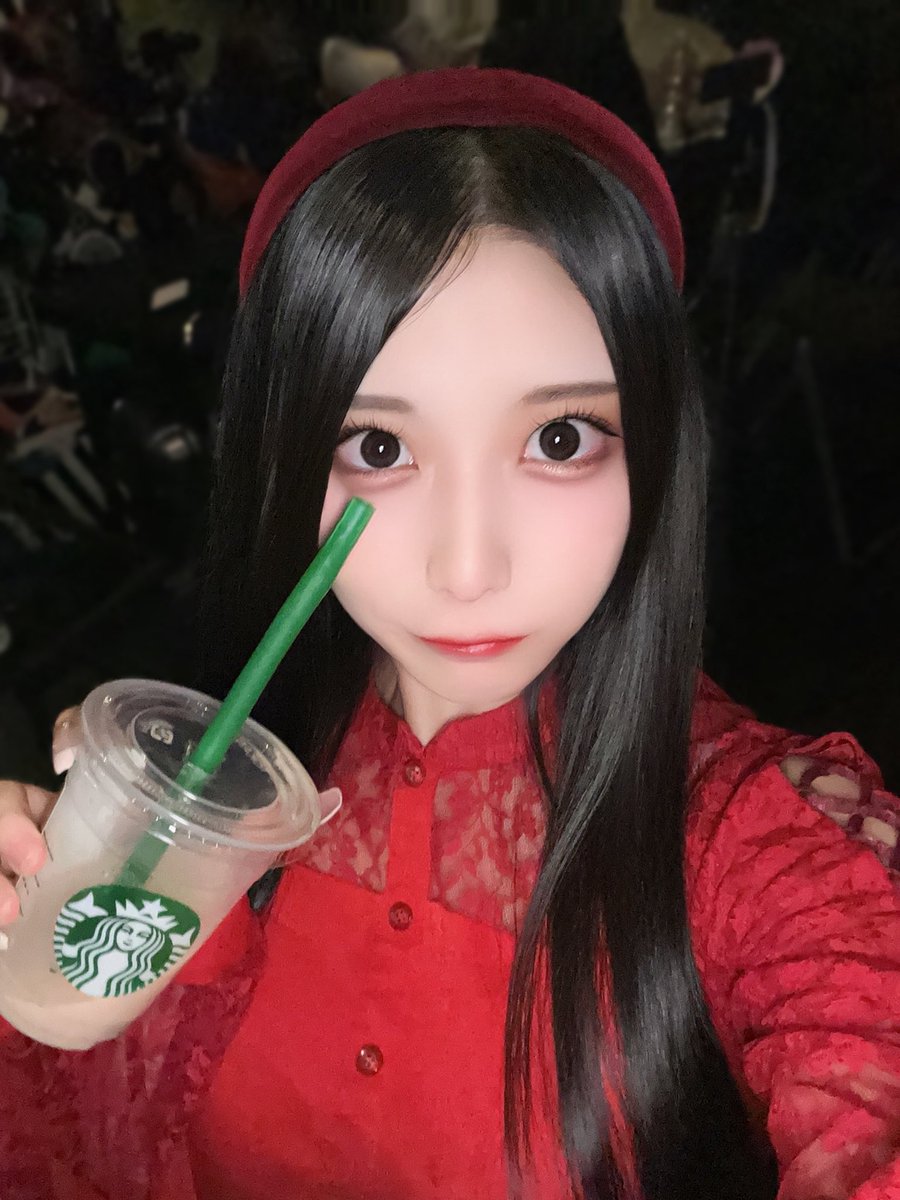 Nino_yumeado's tweet photo. スタバで自撮りしようと思ってたのにほとんど飲んでしまったの顔 https://t.co/rAWnY4ZXZd