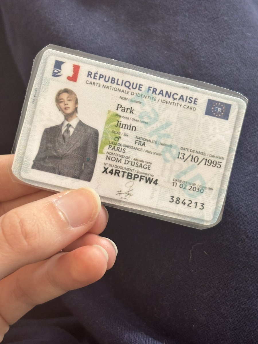 lynn_nishimura's tweet photo. Freebies pour Paris D1 eheh, j’en ai fais pour chaque membre ! 💜 https://t.co/usfaLl4HLU