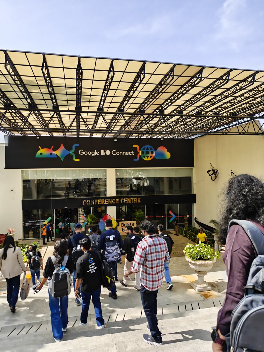 Sohum041's tweet photo. Google I/O Connect Bengaluru was electric!🪩✨
New tech blew my mind, but brainstorming with the brilliant devs & my GSA squad was top tier. Fired up to bring all this energy back to my community!🚀
#GoogleIOConnect #BuildWithGemini
@GoogleDevsIN @GoogleIndia @Google @GeminiApp https://t.co/3wnXDl3VDV