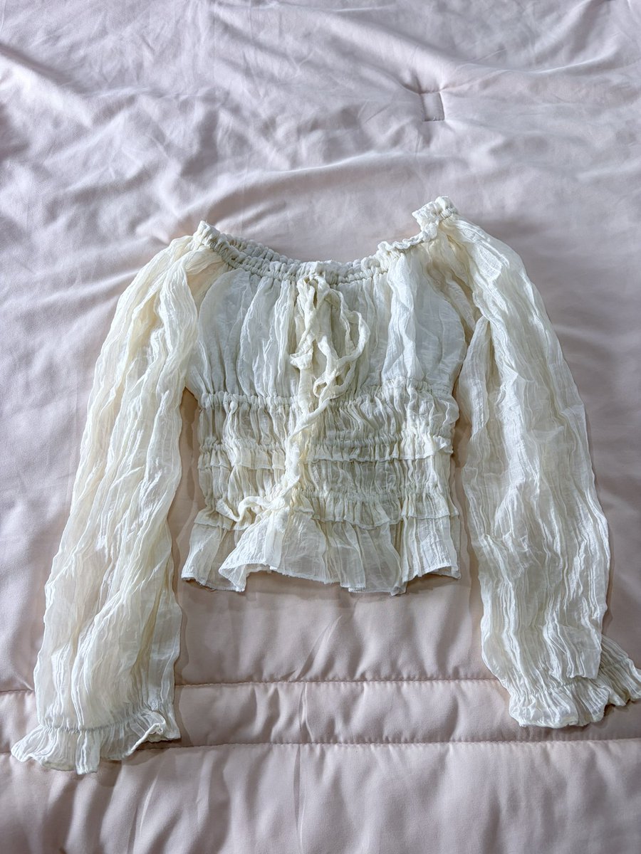 ursocutejang's tweet photo. 50฿ เสื้อปาดไหล่แขนยาวค่า อกไม่เกิน 38 ค่า https://t.co/acP4wva5bR