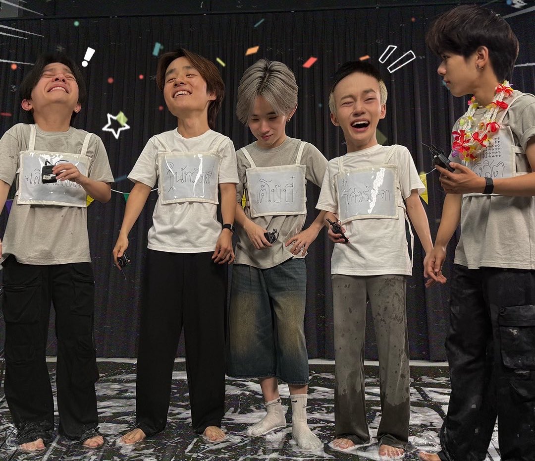 ddanshii03's tweet photo. ผมชอบเอาตัวไปแปะเขา https://t.co/BH3RVSq6Xg