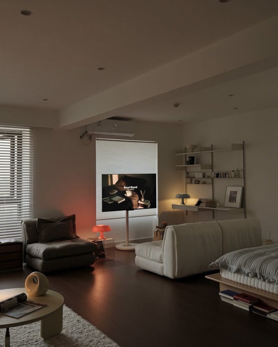 postingngl's tweet photo. roomtour🥛 https://t.co/opWHMO61UN