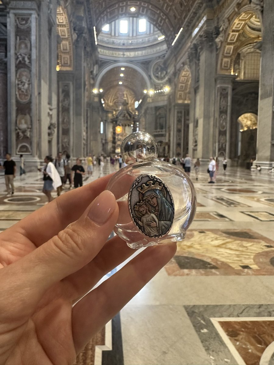leclercssmiles's tweet photo. IM GOING TO SPA so it’s that time again where I humbly beg @ScuderiaFerrari @F1 to let me meet @Charles_Leclerc and congratulate him on his win and give him the holy water I got from the Vatican 🙏 https://t.co/YgyKFcubhM