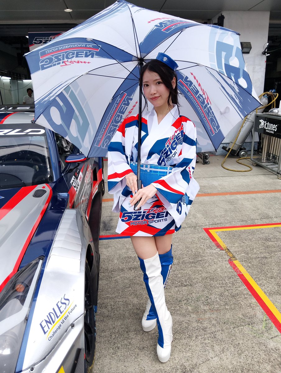 Diethard18's tweet photo. 富士GTアジアレース 初日
ピットウォークにて
こづままなみちゃん
@koduma1227m
#5ZIGEN
#GTWCAsia
#富士スピードウェイ https://t.co/Vqv78LroLR