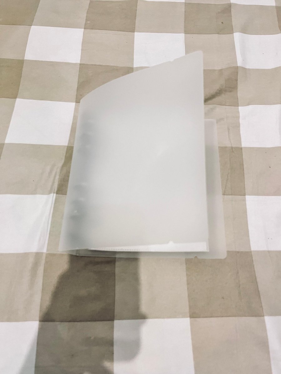 we2things's tweet photo. wts/jual binder transparan 

40k
- A5 4p w 10 lembar sleeve
- minus karat dikit nanti dibersihkan https://t.co/rHO4eTfmRF