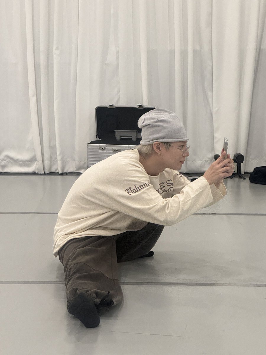 taemshoes's tweet photo. ….. socks….. https://t.co/eauySwUiuH