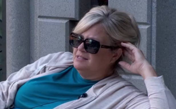 rbbq's tweet photo. Things You "Need To Know" - Day 9 #BB28
1. Ashley tells Lyric/Mallory/Melody that she should be staying, drops names of votes, and uses phrases like "sides of the house"
2. Crossovers get sketched by Ashley almost drawing clear alliance lines by not staying quiet, now plan to vote Ashley out unanimously to cover themselves
3. Mallory/Melody discuss targeting Haley, Rome/Jason discuss backdooring Chuk (to weaken Haley)
4. Angela has a conspiracy that Rome told Ashley to throw out names, so it would convince everyone to vote Ashley out (saving Taylor/Yash for Rome)
5. Barrett doesn't want to win HoH tonight
6. Haley confronts Ashley for throwing out names, tells her to stop talking about it
Voting Scenarios:
Ashley vs. Taylor: Ashley Evicted
Ashley vs. Yash: Ashley Evicted
Taylor vs. Yash: Yash Evicted
What To Watch For Today:
- Last minute vote changes
- Blockbuster results
- First Eviction
- HoH Comp + Winner