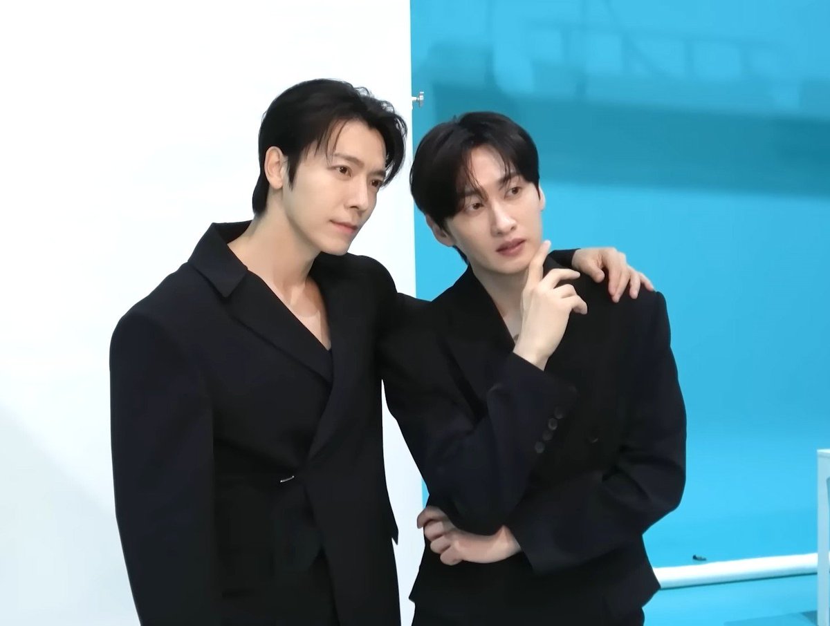 kiyeokiyeo's tweet photo. Soulmate beda generasi. Tolong banget jeno jaemin next album promosi di acara eunhyuk donghae 🙏🏻

Super Junior                    NCT
D&amp;E                                     JNJM https://t.co/QqzFYnYDCq