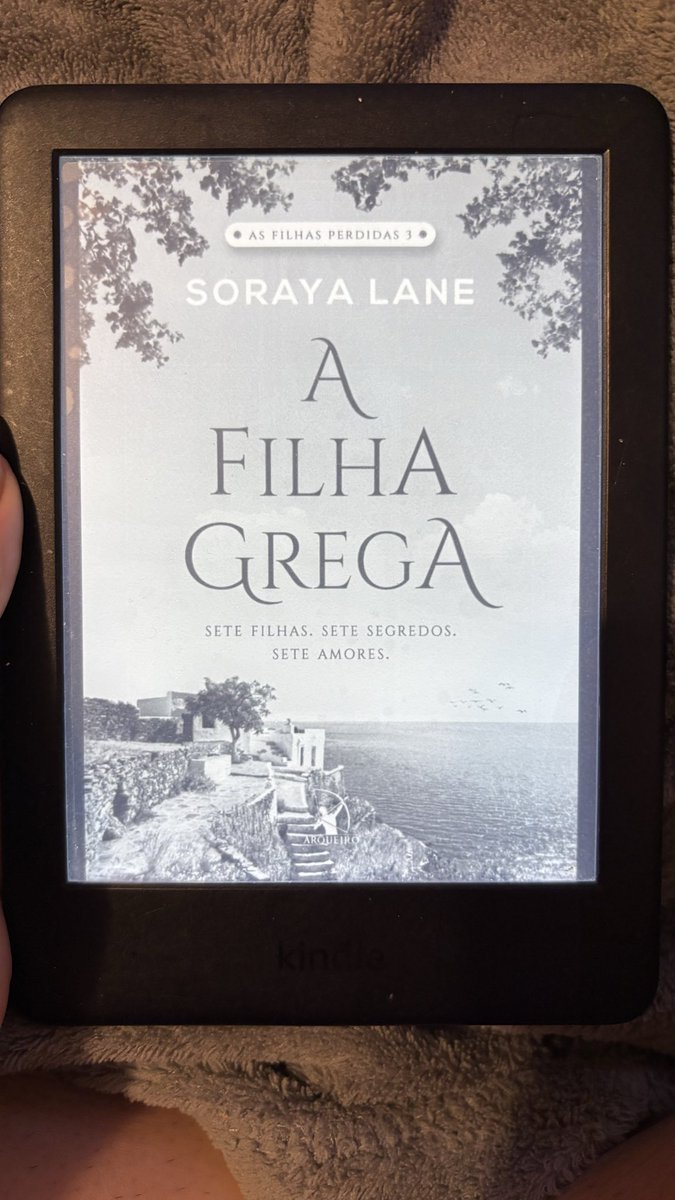 carolvsaferraz's tweet photo. Quinta feira 
Acordar às 9 sem pressa, sem trabalho, tomar café de manhã ainda deitada, comprar um livro e se aconchegar pra ler!
Como precisava disso❤️
Obrigada, feriado em Recife ❤️🫶 https://t.co/N0OXFG20ED