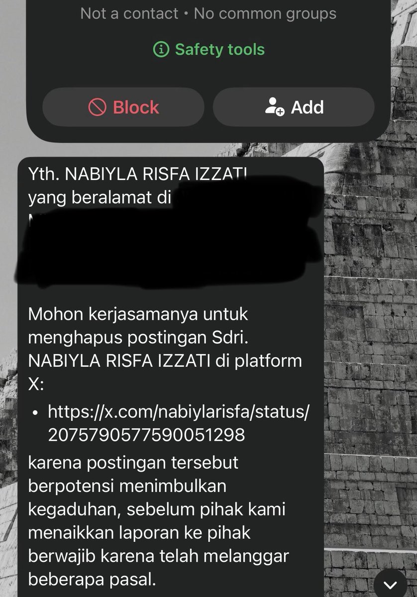 nabiylarisfa's tweet photo. Tadi siang habis dapat ancaman untuk menghapus postingan twit tentang Menteri PU (terlampir), dengan membuka data pribadi yang berisi alamat, NIK, TTL, data keluarga, dan lokasi terakhir gawai saya. 

Saya sedang draft somasi dan akan kirim balik sebagai jawaban 🙏 https://t.co/JVLsE9EXKw